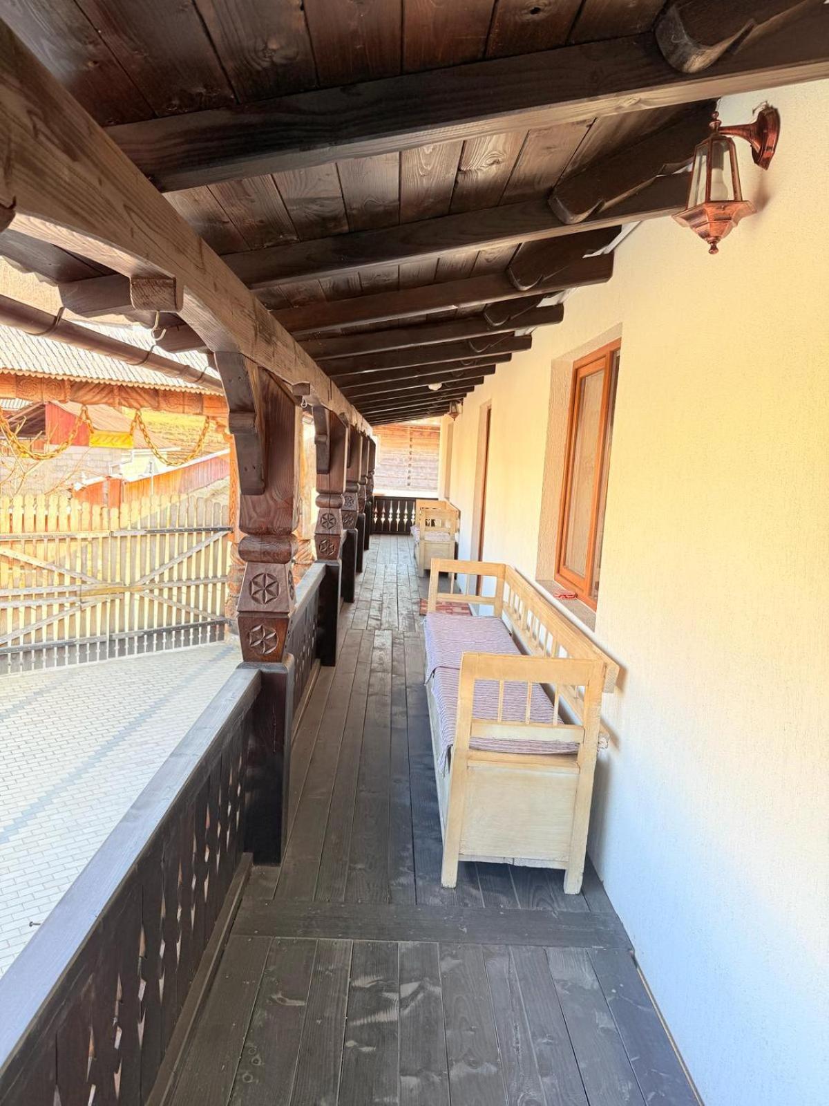 Gospodaria Klaus Rozavlea Exterior foto